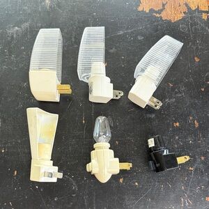 Assorted Plug-In Night Light/Socket Adapters - White/Clear